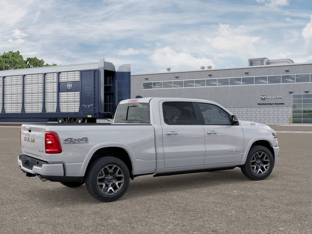 New 2026 Ram 1500 LARAMIE CREW CAB 4X4 6'4 BOX Crew Cab