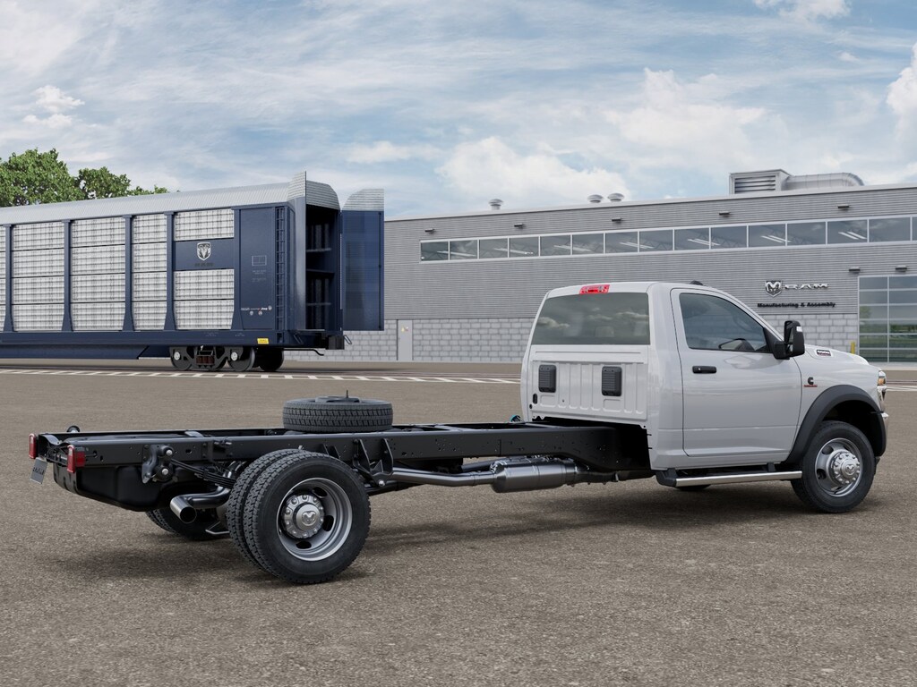 New 2026 Ram 5500HD Tradesman/Big Horn Pickup