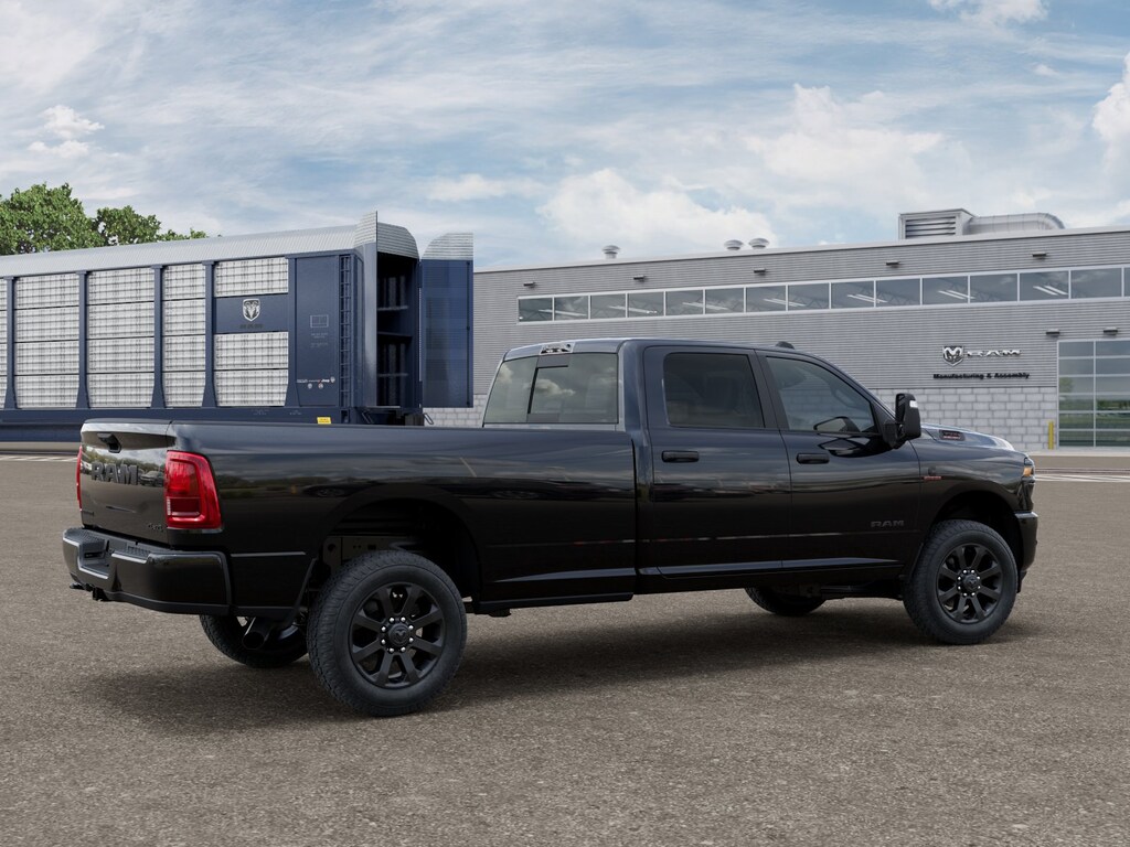 New 2026 Ram 3500 BIG HORN CREW CAB 4X4 8' BOX Pickup