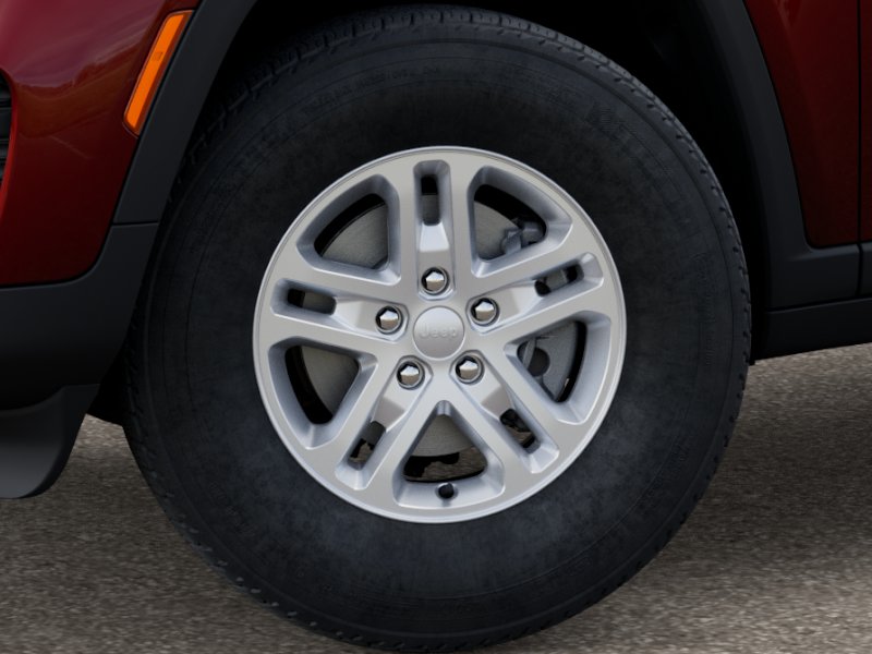 2025 Jeep Grand Cherokee Laredo photo 3