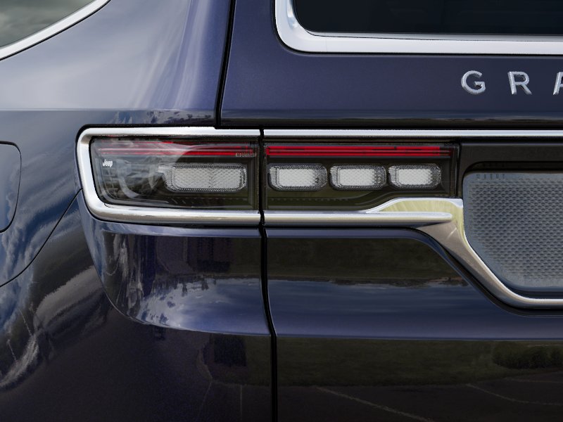 2025 Jeep Grand Wagoneer Series III - Photo 34