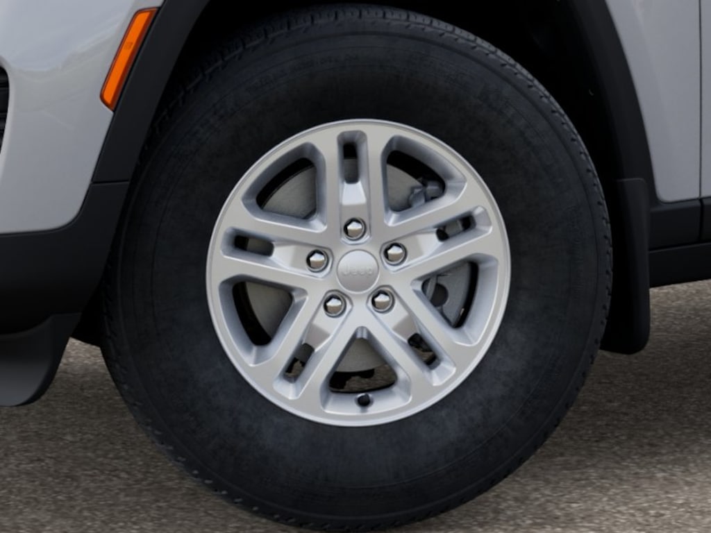 New 2025 Jeep Grand Cherokee LAREDO 4X2 Sport Utility