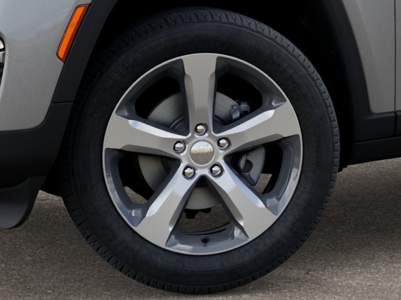 2025 Jeep Grand Cherokee Limited photo 3