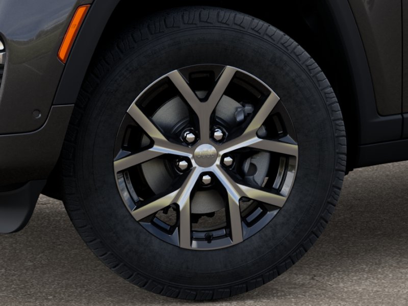 2025 Jeep Grand Cherokee Limited photo 3