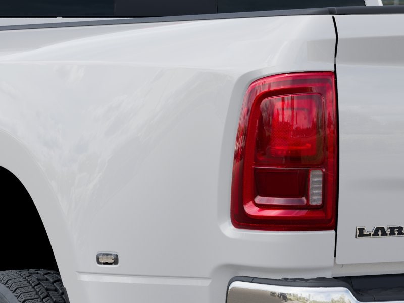 2026 RAM 3500 Laramie - Photo 39