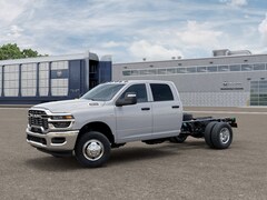 2026 Ram 3500 Chassis Cab TRADESMAN CREW   4X4 60' CA Pickup
