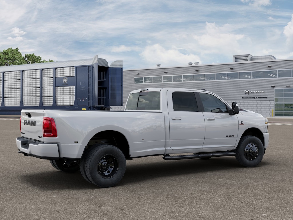 New 2026 Ram 3500 LARAMIE CREW CAB 4X4 8' BOX Pickup