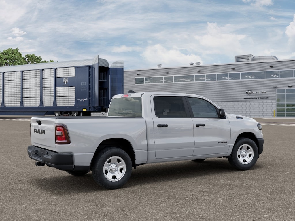 New 2026 Ram 1500 TRADESMAN CREW CAB 4X2 5'7 BOX Pickup