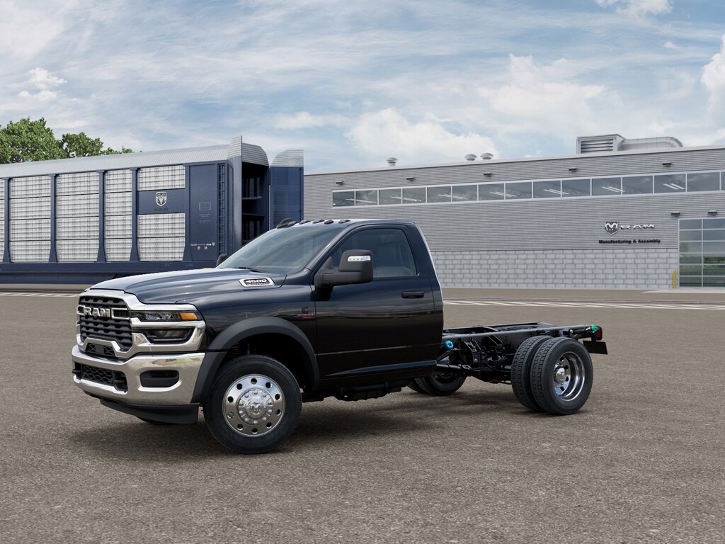New 2026 Ram 4500 Chassis Cab TRADESMAN REGULAR 4X4 60' CA Pickup