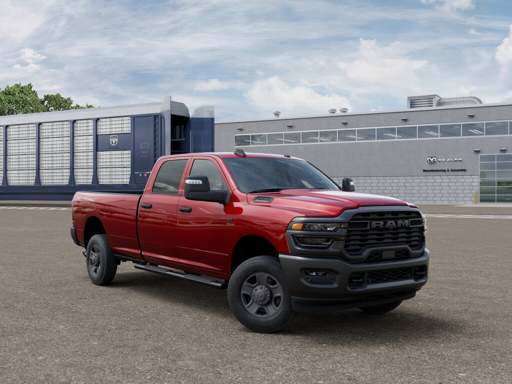 New 2026 Ram 2500 TRADESMAN CREW CAB 4X4 8' BOX Pickup