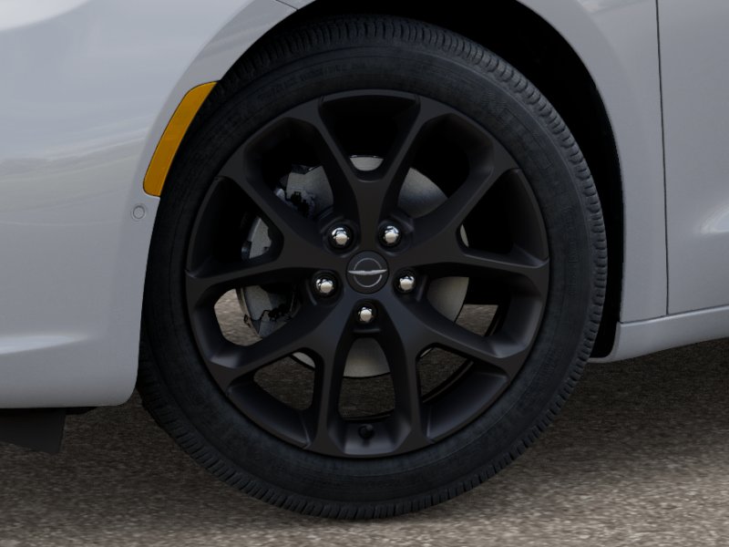 2026 Chrysler Pacifica Limited photo 4