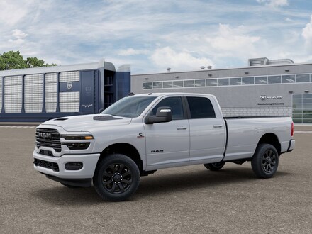 2026 Ram 3500 LARAMIE CREW CAB 4X4 8' BOX Pickup