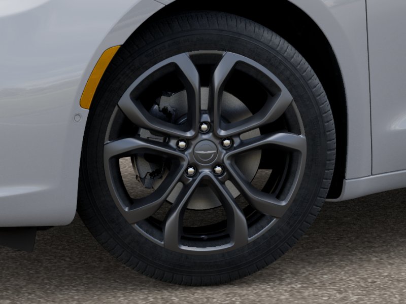 2026 Chrysler Pacifica photo 4