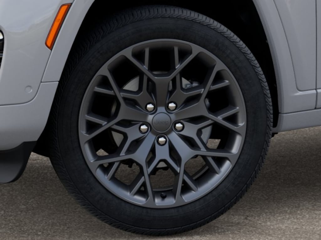 New 2025 Jeep Grand Cherokee Summit Sport Utility