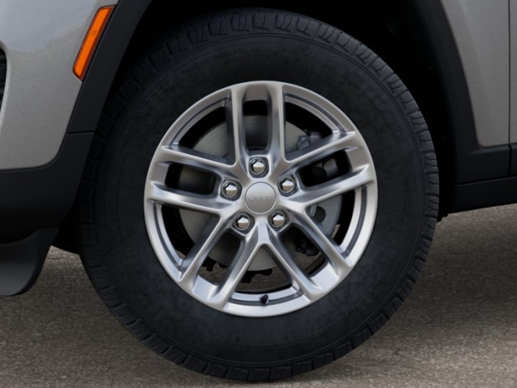 New 2025 Jeep Grand Cherokee LAREDO X 4X4 Sport Utility