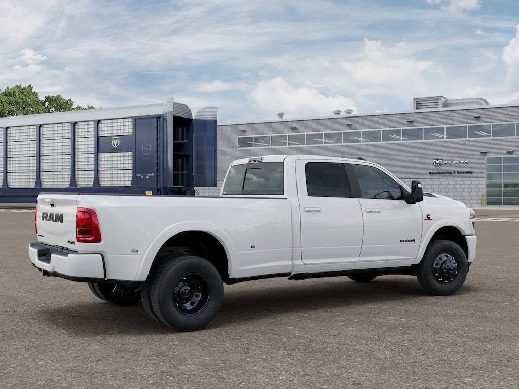 New 2026 Ram 3500 LIMITED CREW CAB 4X4 8' BOX Pickup