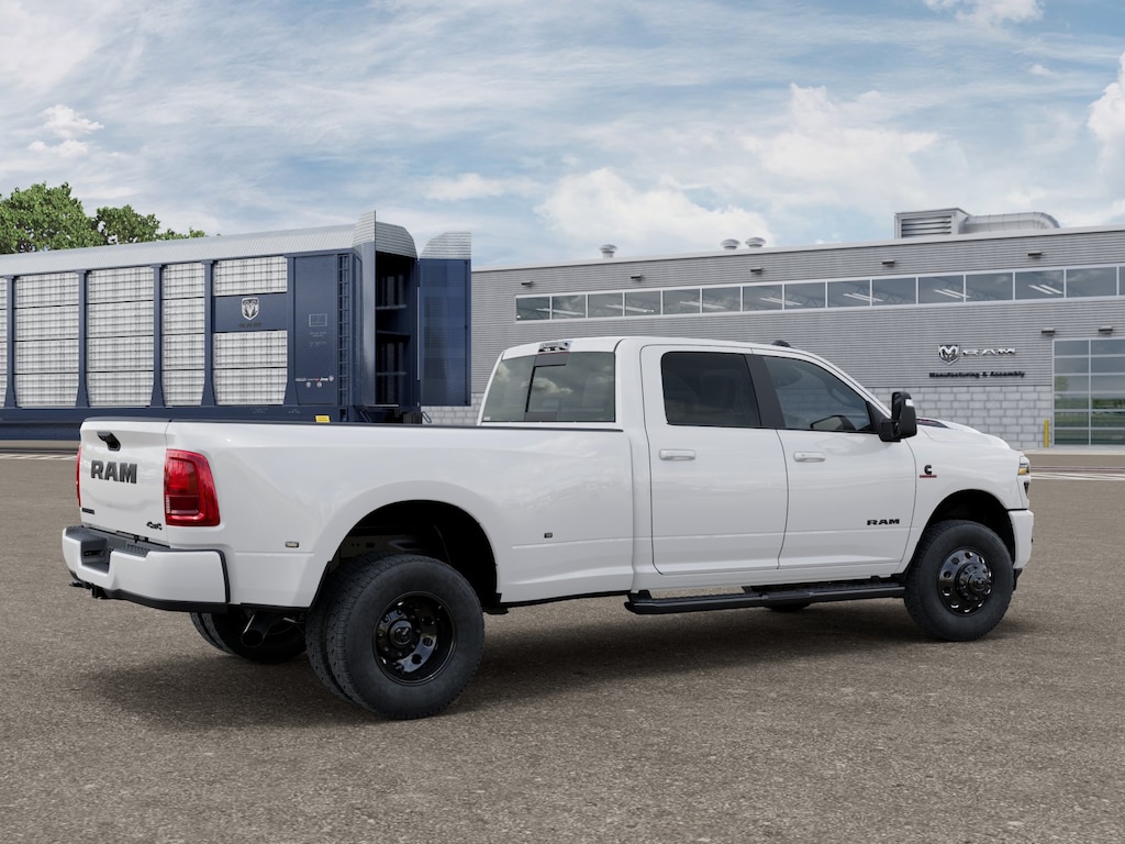 New 2026 Ram 3500 LARAMIE CREW CAB 4X4 8' BOX Pickup
