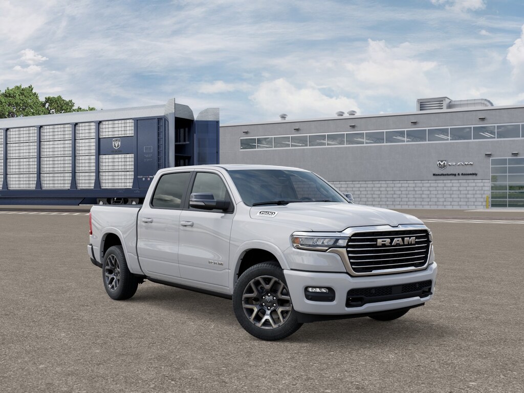 2026 Ram 1500 Laramie photo 4