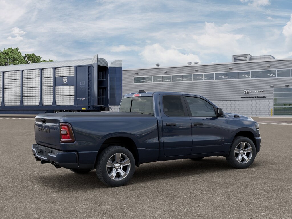 New 2026 Ram 1500 EXPRESS QUAD CAB 4X2 6'4 BOX Pickup