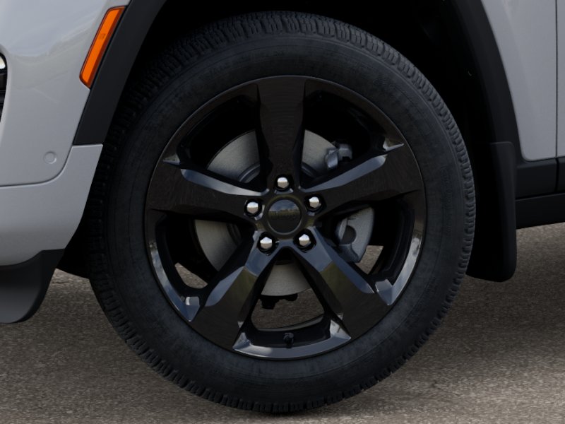 2025 Jeep Grand Cherokee Limited photo 2