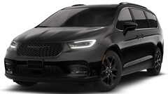 2026 Chrysler Pacifica LIMITED AWD Passenger Van