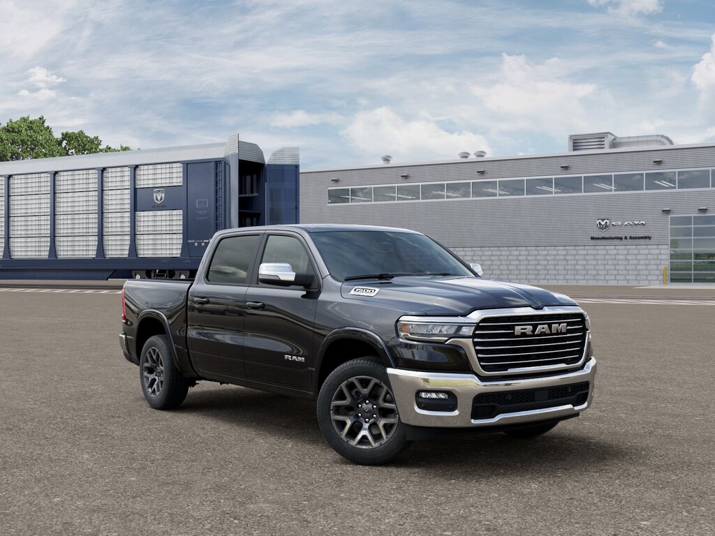 New 2026 Ram 1500 LARAMIE CREW CAB 4X4 5'7 BOX Pickup
