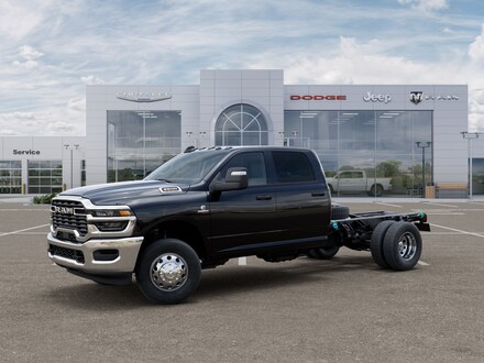 2025 Ram 3500 Cab-Chassis 4WD Tradesman Pickup