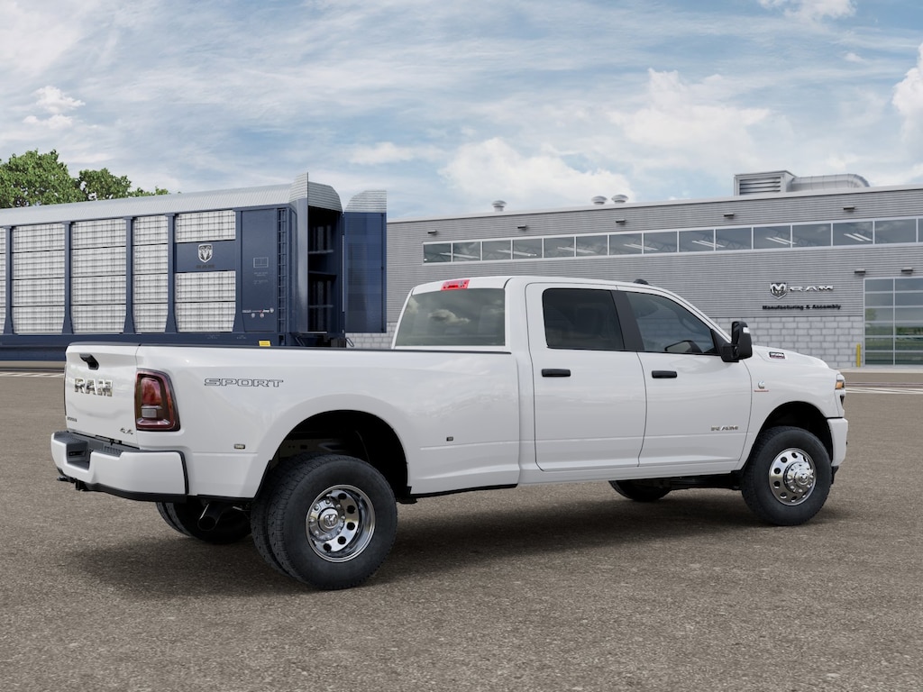 New 2026 Ram 3500 BIG HORN CREW CAB 4X4 8' BOX Pickup