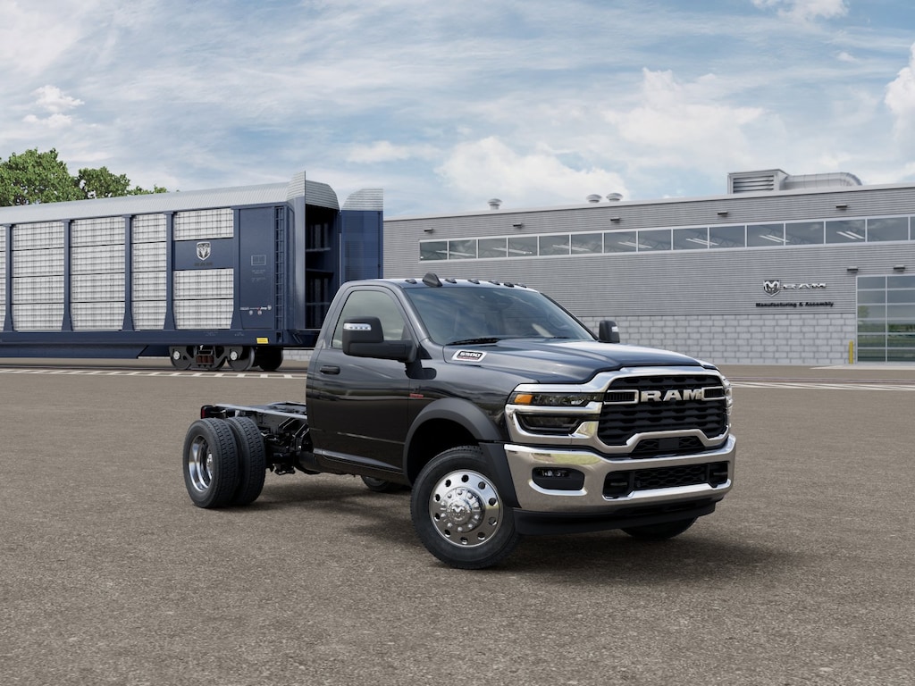 New 2026 Ram 5500 TRADESMAN CHASSIS REGULAR CAB 4X4 60' CA Pickup