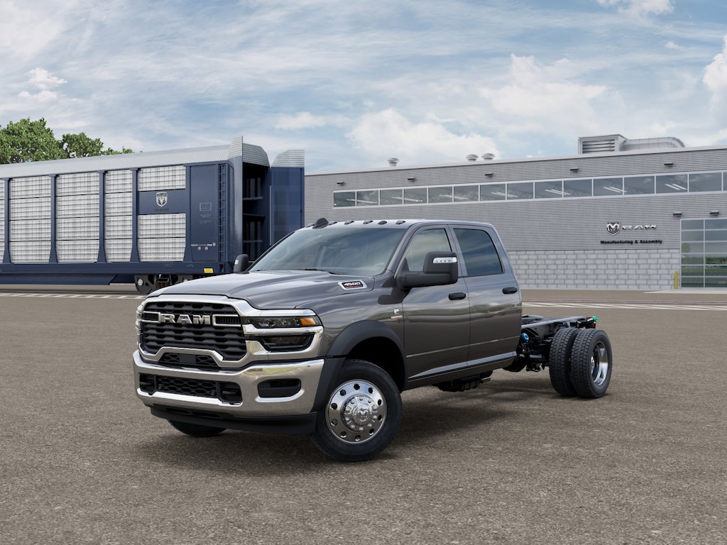 New 2026 Ram 4500 Chassis Cab TRADESMAN CREW 4X4 60' CA Pickup