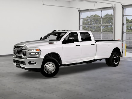 2026 Ram 3500 TRADESMAN CREW CAB 4X4 8' BOX Pickup