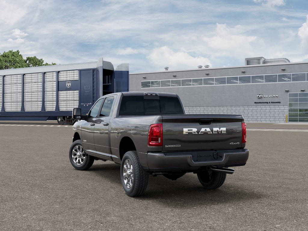 New 2026 Ram 2500 LARAMIE CREW CAB 4X4 6'4 BOX Pickup