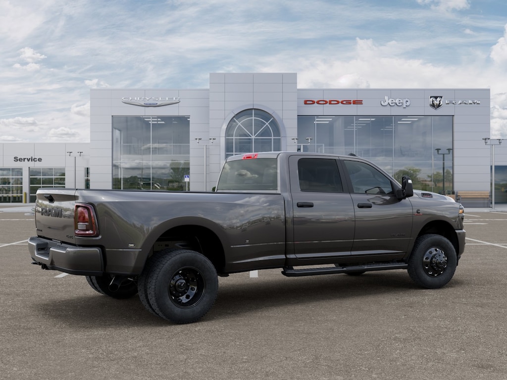 New 2026 Ram 3500 BIG HORN CREW CAB 4X4 8' BOX Pickup