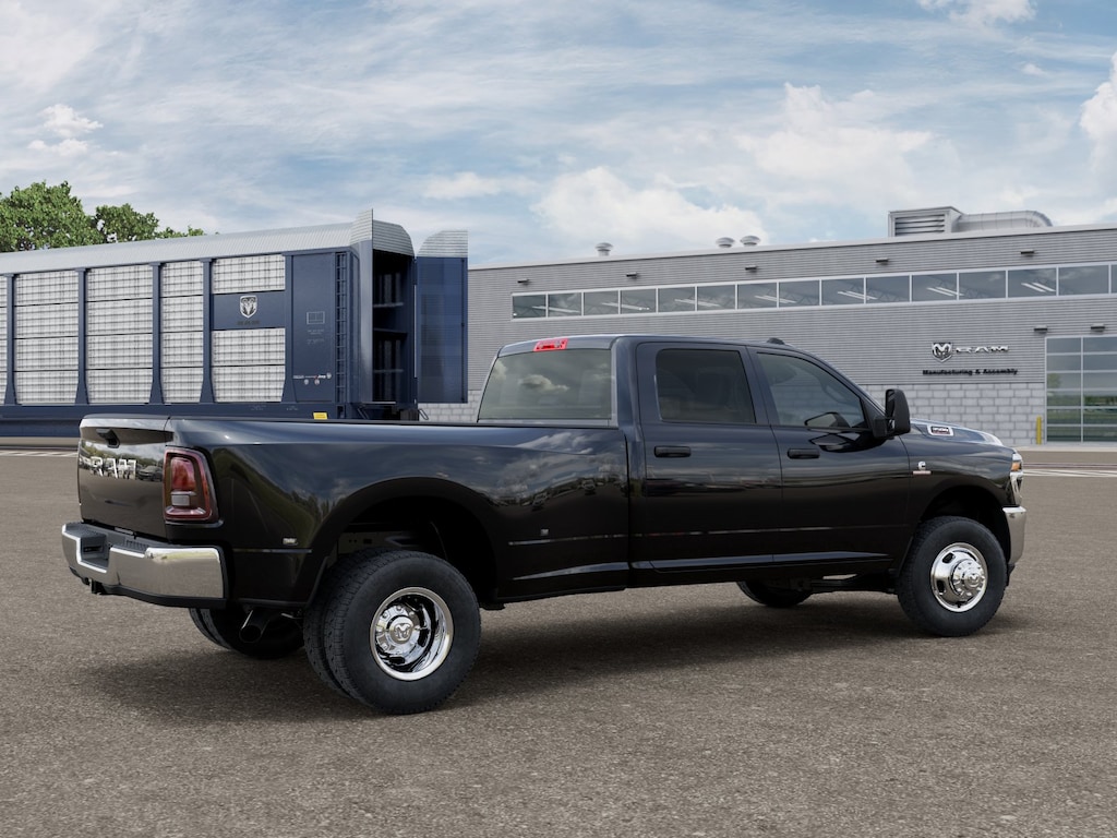 New 2026 Ram 3500 TRADESMAN CREW CAB 4X2 8' BOX Pickup