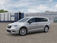 2026 Chrysler Pacifica SELECT AWD Passenger Van