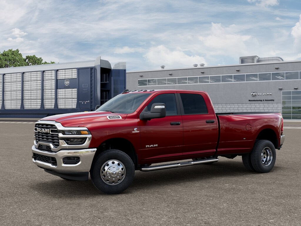 New 2026 Ram 3500 LONE STAR CREW CAB 4X4 8' BOX Pickup