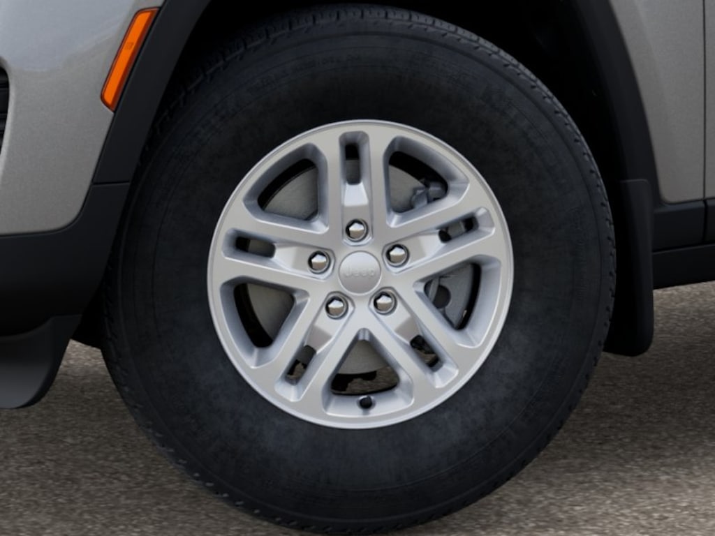 New 2025 Jeep Grand Cherokee LAREDO 4X2 Sport Utility