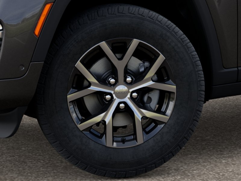 2025 Jeep Grand Cherokee Limited photo 3