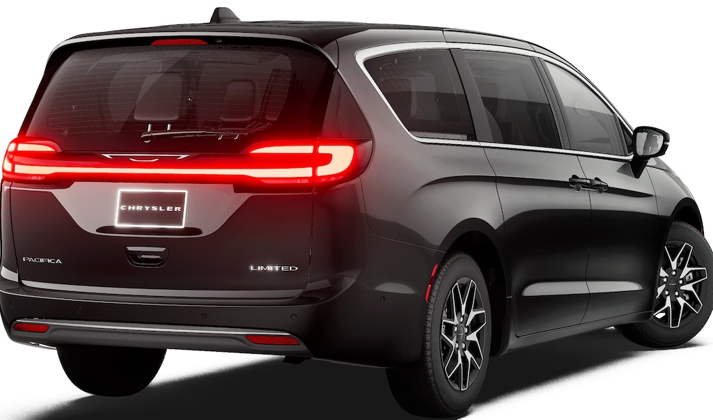 New 2027 Chrysler Pacifica Limited FWD Minivan