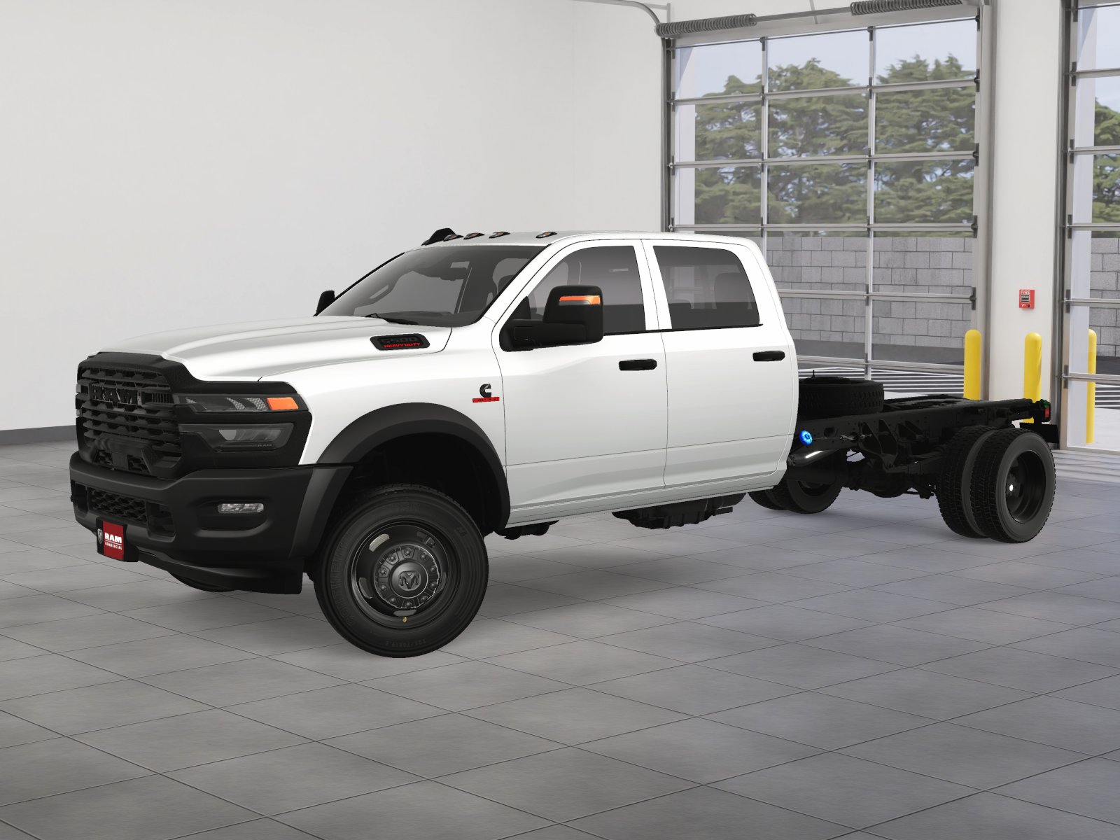 2025 Ram 5500 Tradesman photo 2