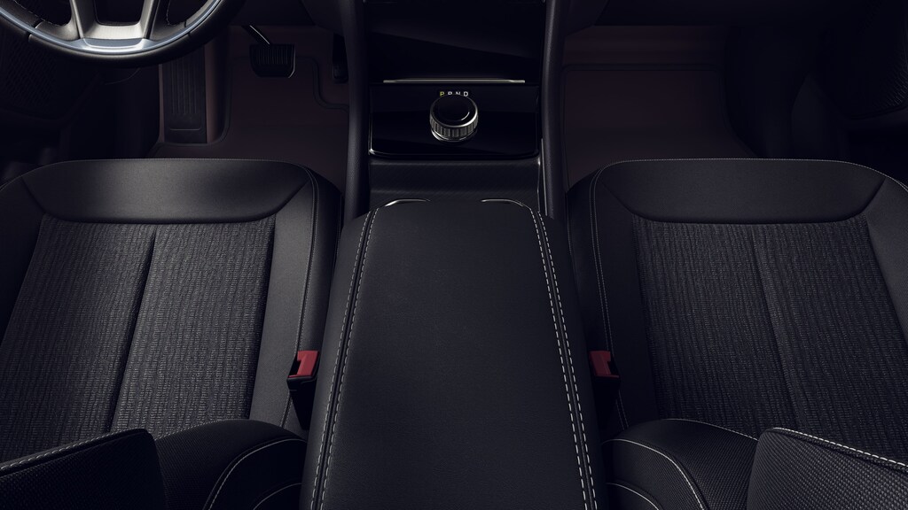 New 2026 Jeep Grand Cherokee L Laredo Sport Utility