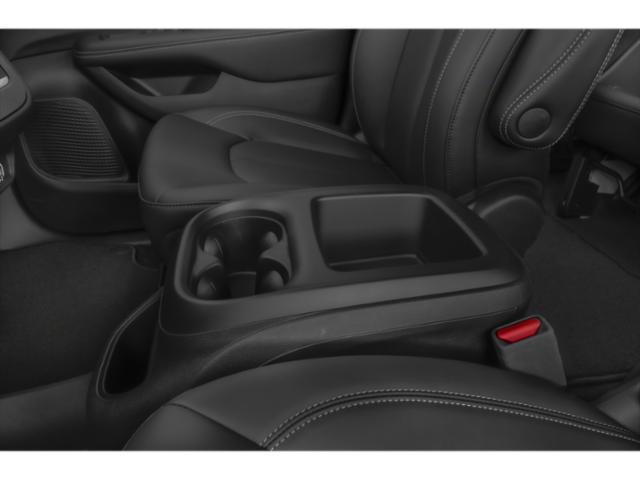 2026 Chrysler Pacifica Pinnacle photo 16