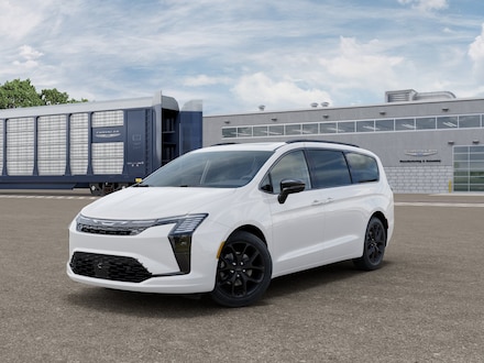 2027 Chrysler Pacifica LIMITED Passenger Van