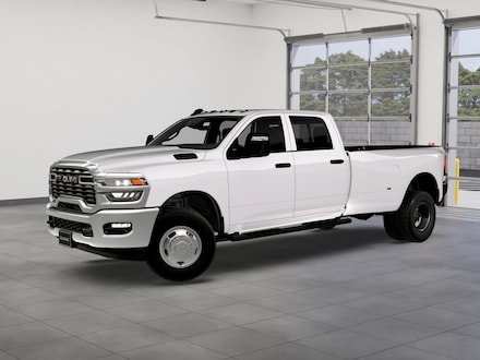 2026 Ram 3500 TRADESMAN CREW CAB 4X2 8' BOX Pickup