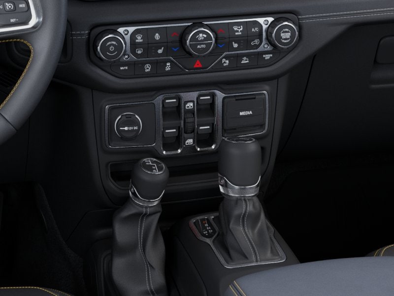 2025 Jeep Wrangler 4-Door Sahara - Photo 50