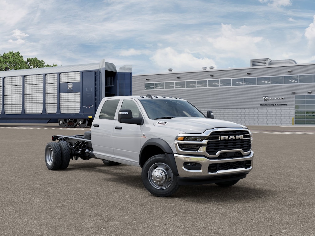 New 2026 Ram 4500 TRADESMAN CHASSIS CREW CAB 4X2 84' CA Pickup