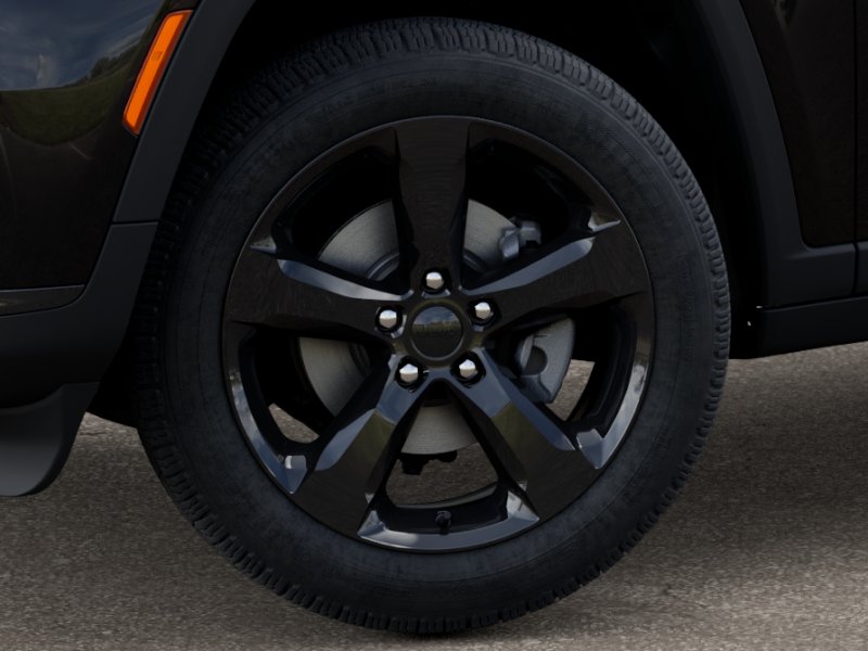 2025 Jeep Grand Cherokee Limited photo 3