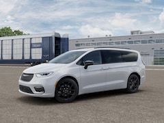 2026 Chrysler Pacifica LIMITED Passenger Van