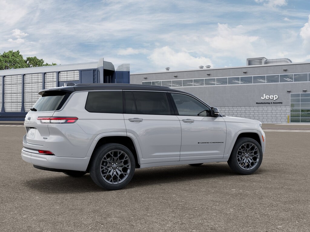 New 2026 Jeep Grand Cherokee L Summit 4x4 SUV