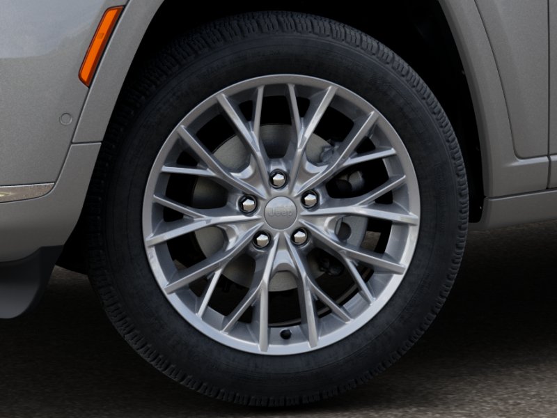 2025 Jeep Grand Cherokee L Summit photo 4